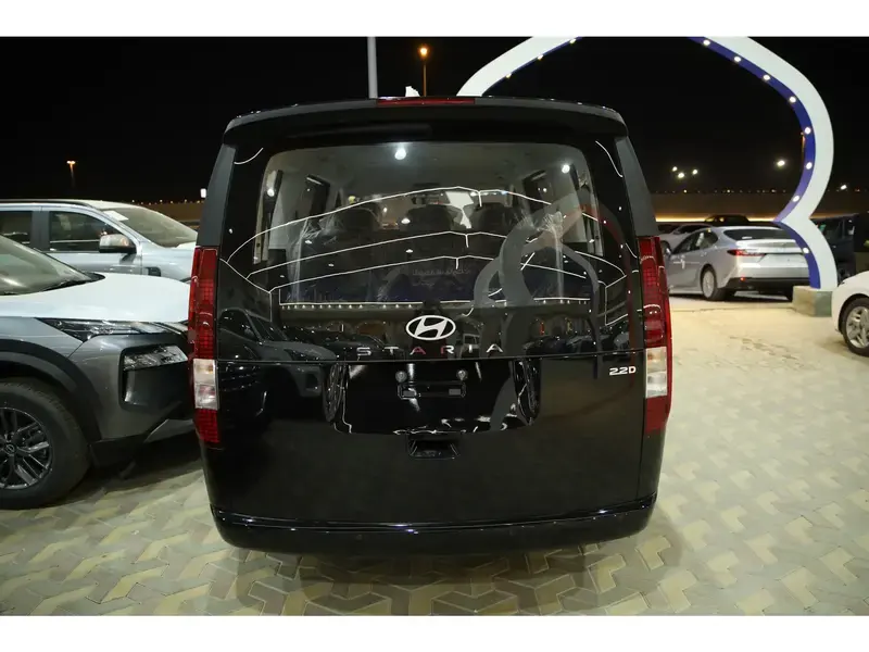 هيونداي ستاريا ديزل 9 راكب 2025