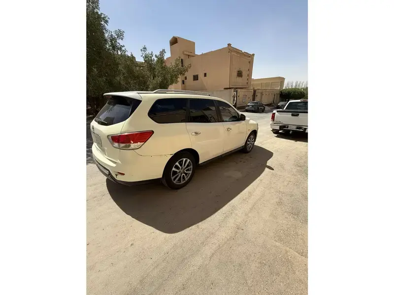 Nissan Pathfinder 2016