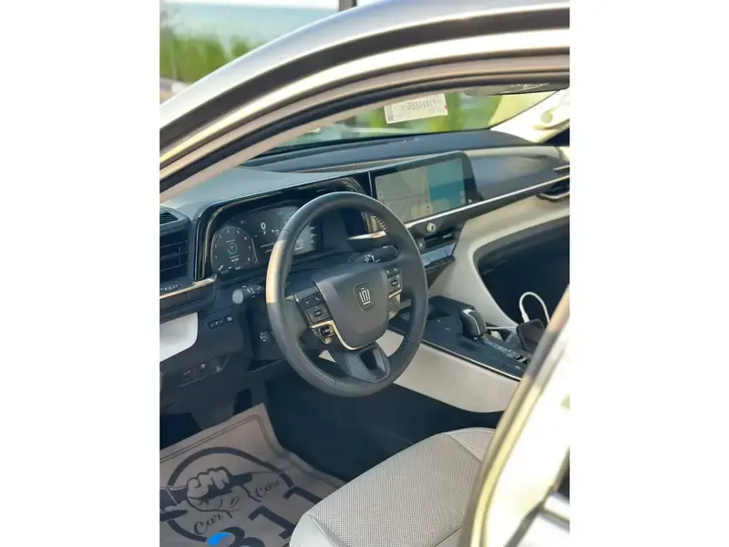 Toyota Crown 2023