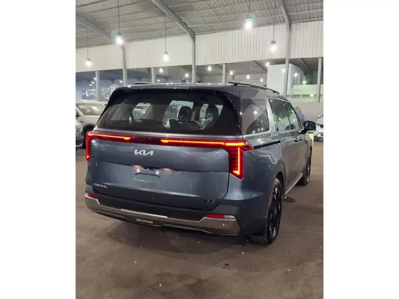 KIA Carnival 2025