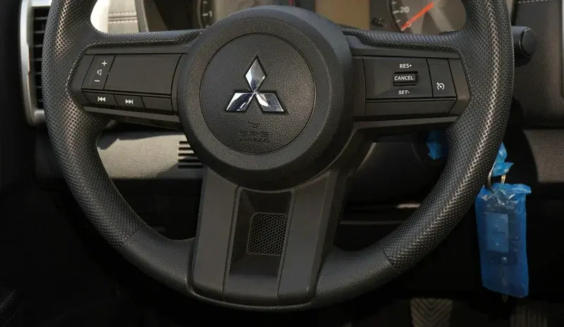 ميتسوبيشي L200 2025