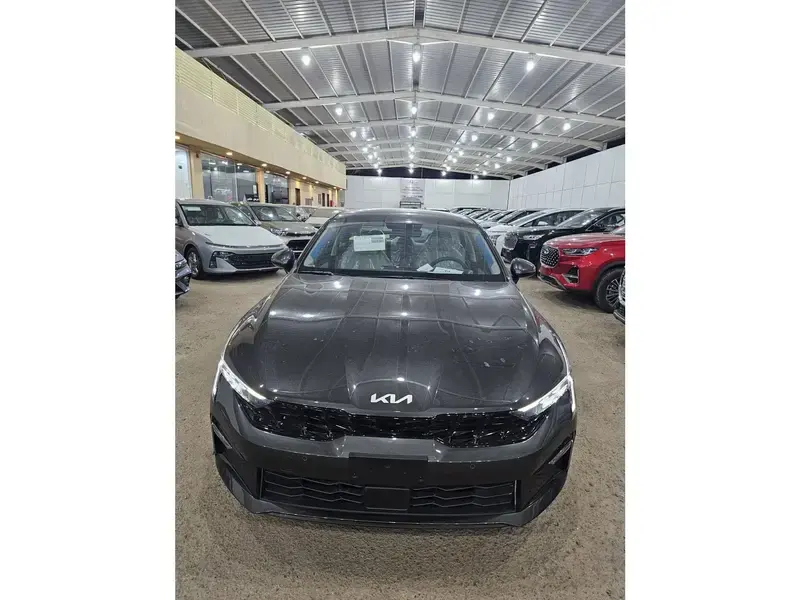 KIA K5 2025