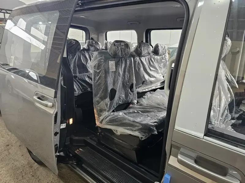 Hyundai Staria 2025