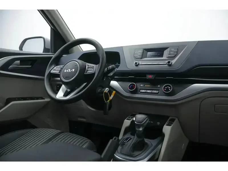 كيا كارينز 2024 7 راكب عائليه