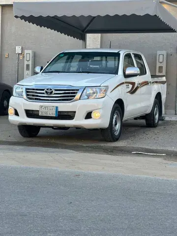 تويوتا هيلوكس 2014