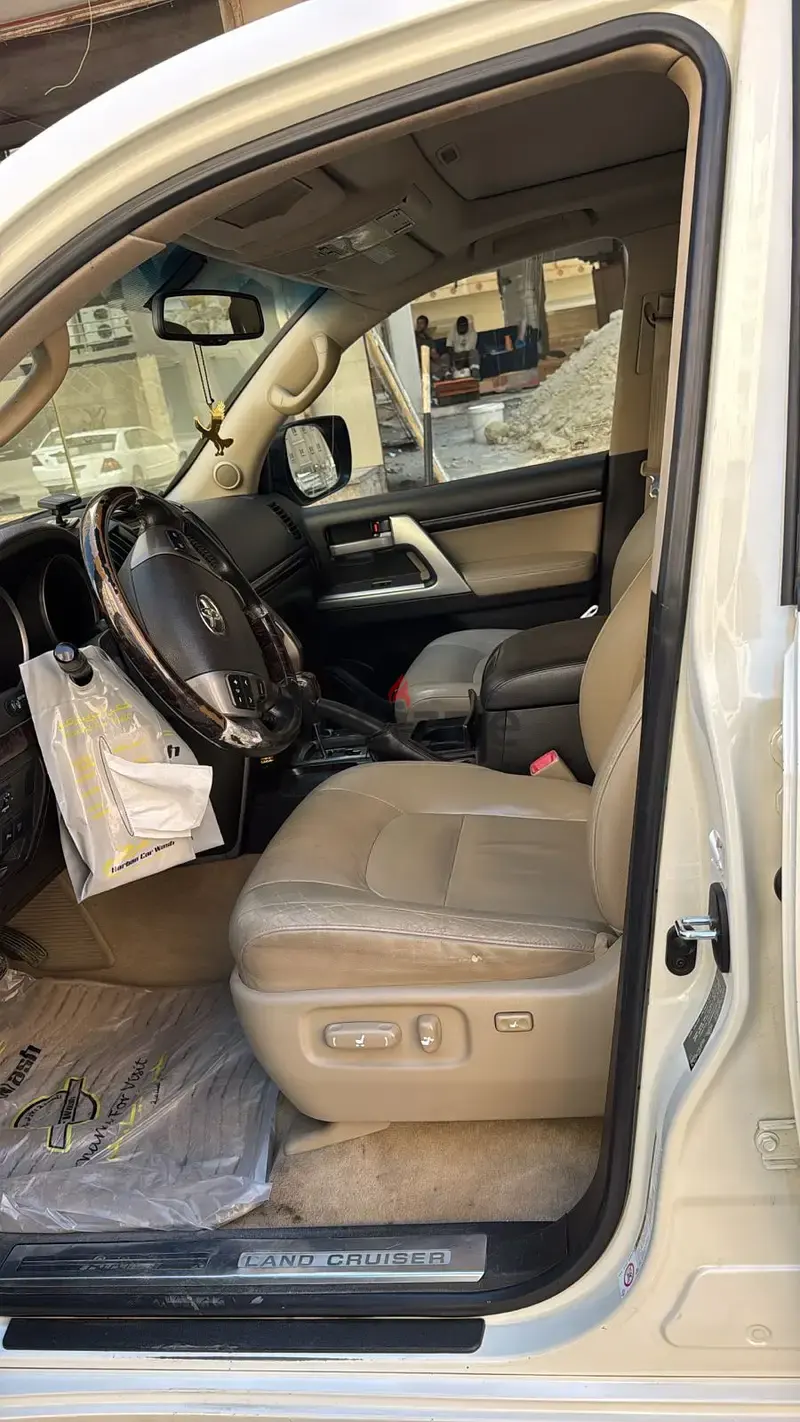 Toyota Land Cruiser 2010
