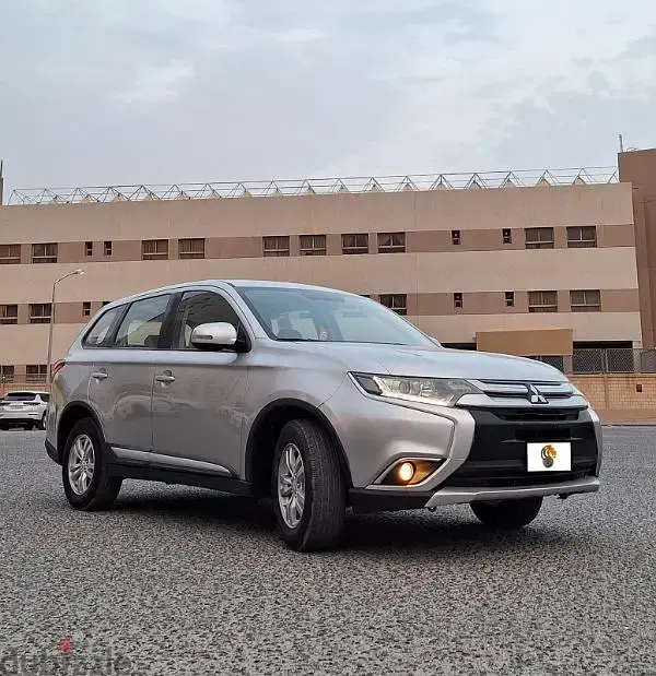 ميتسوبيشي آوتلاندر 2018