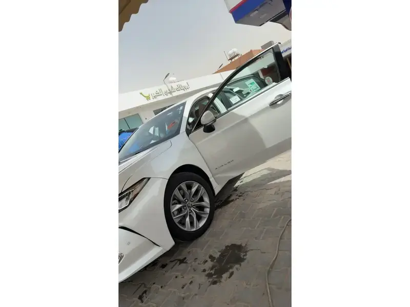 Toyota Avalon 2022