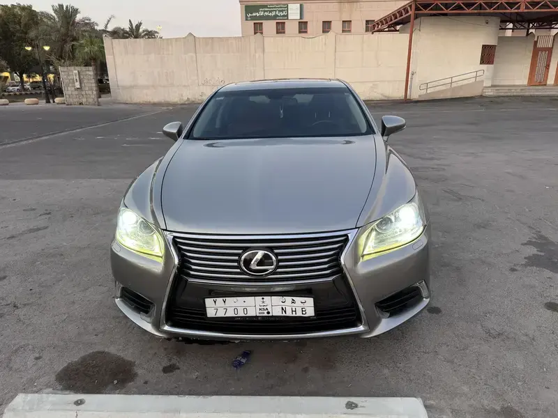 Lexus LS 2026