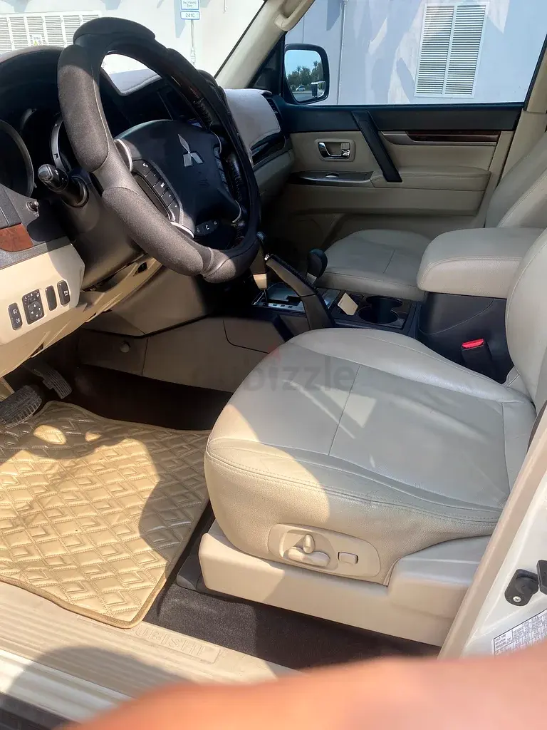 Mitsubishi Pajero 2014