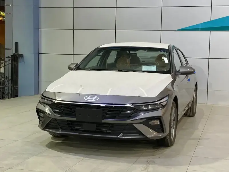 Hyundai Elantra 2025