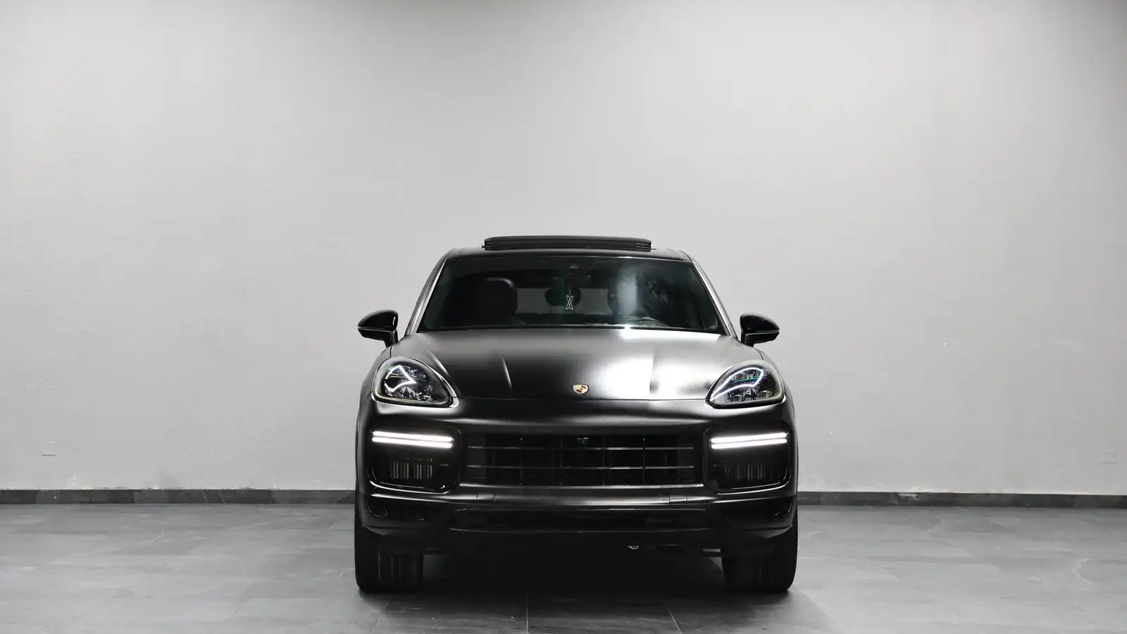 Cayenne | 2,700 AED Monthly | Low Km | Under Warranty Till 2027 | Free Insurance