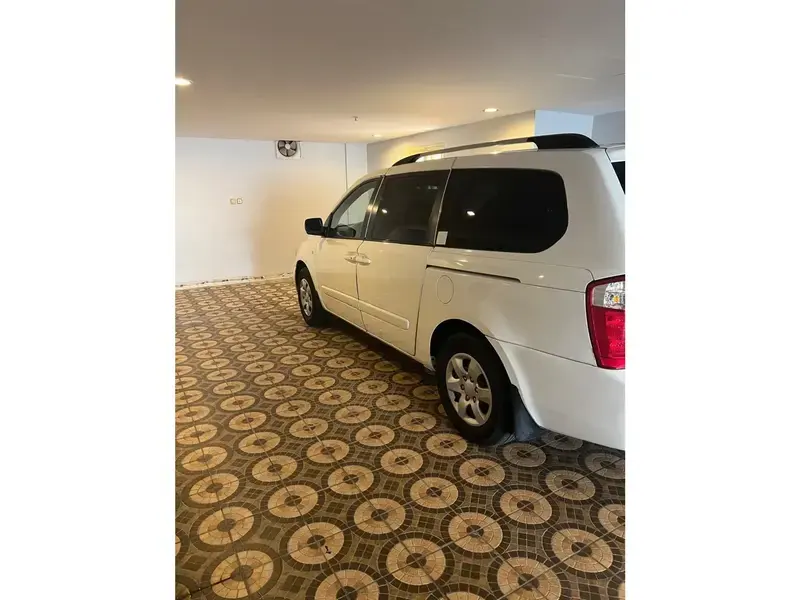 KIA Carnival 2009