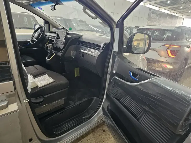 Hyundai Staria 2025