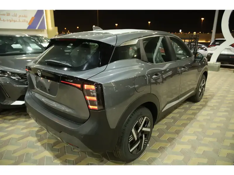 نيسان كيكس 2025 استاندر