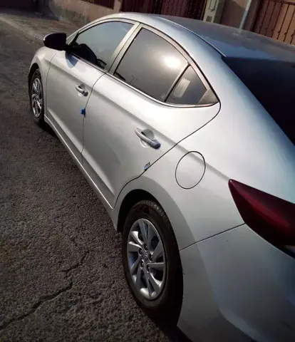 هيونداي إلنترا 2018