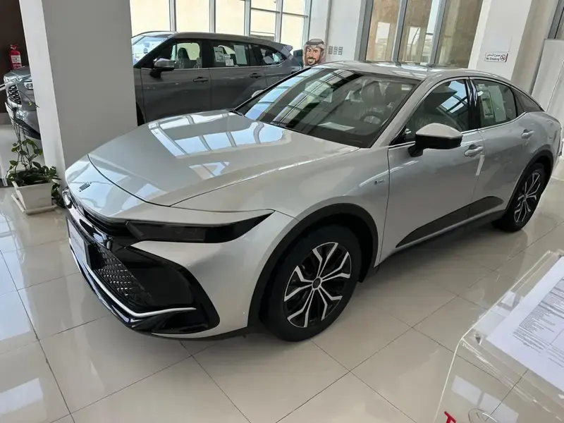 تويوتا كراون 2025 CROWN 2.5 SEDAN PETROL CVT FWD PREMIUM HEV 2025