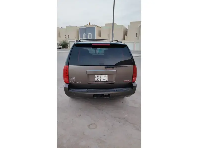 جي إم سي يوكن 2012