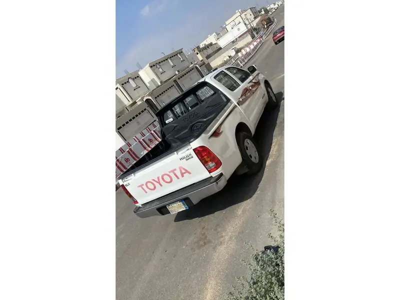 تويوتا هايلكس 2010