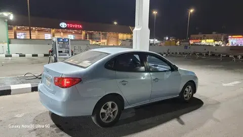 هيونداي إلنترا 2011