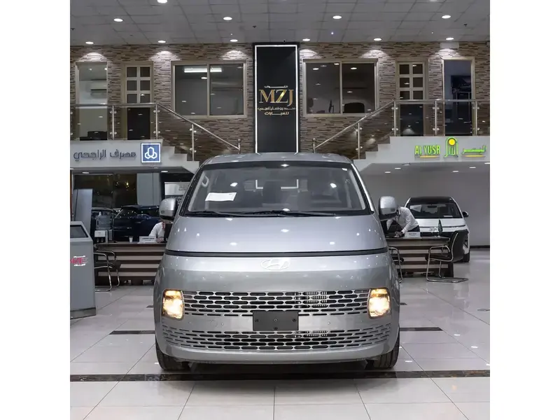 هيونداي ستاريا ديزل 11 راكب 2025