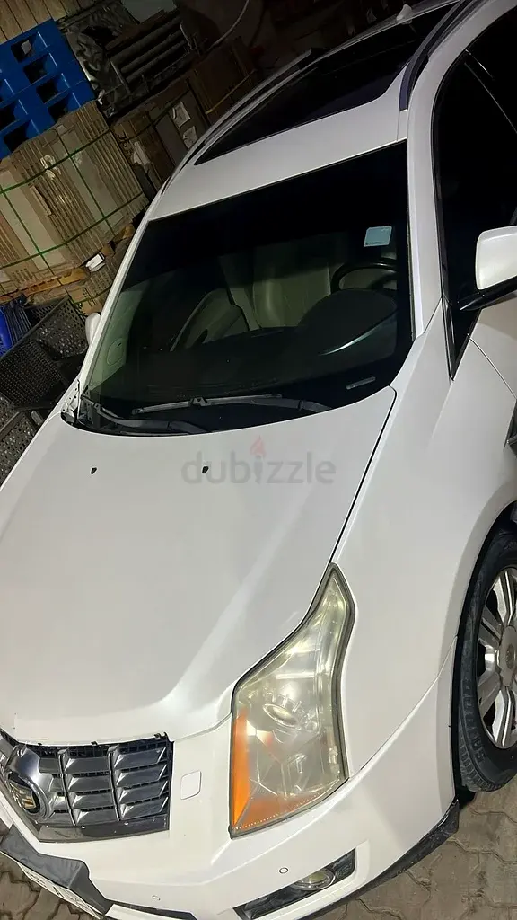 كاديلاك SRX 2015