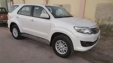 Toyota Fortuner 2015