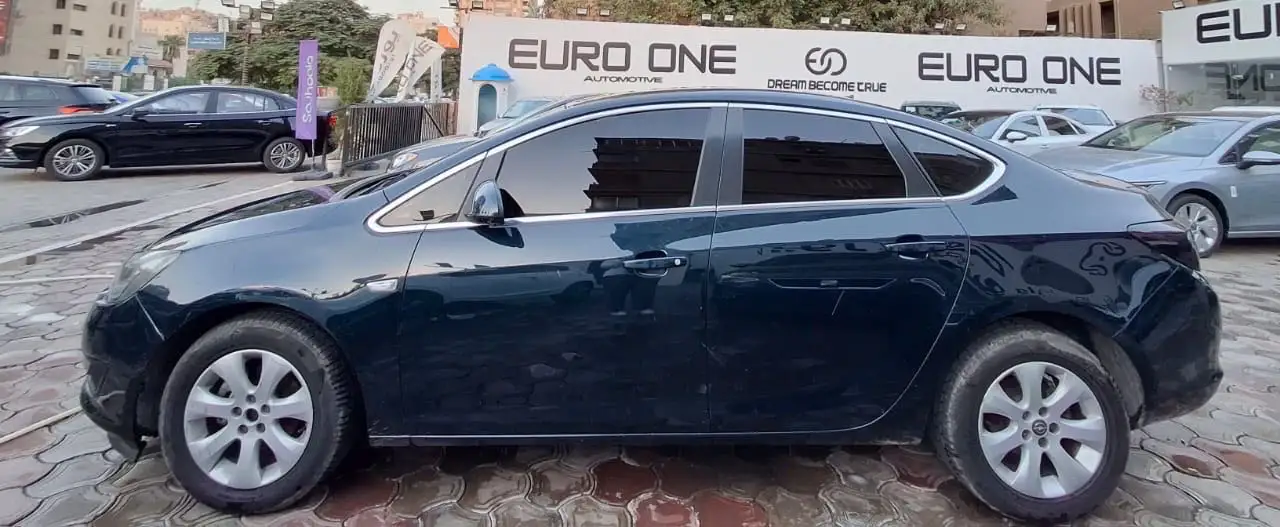 أوبل أسترا 2020