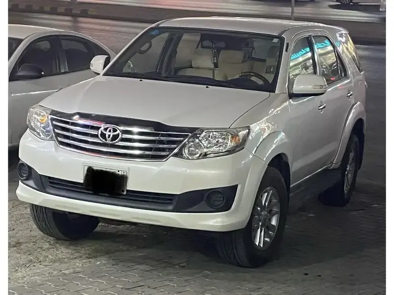 Toyota Fortuner 2015