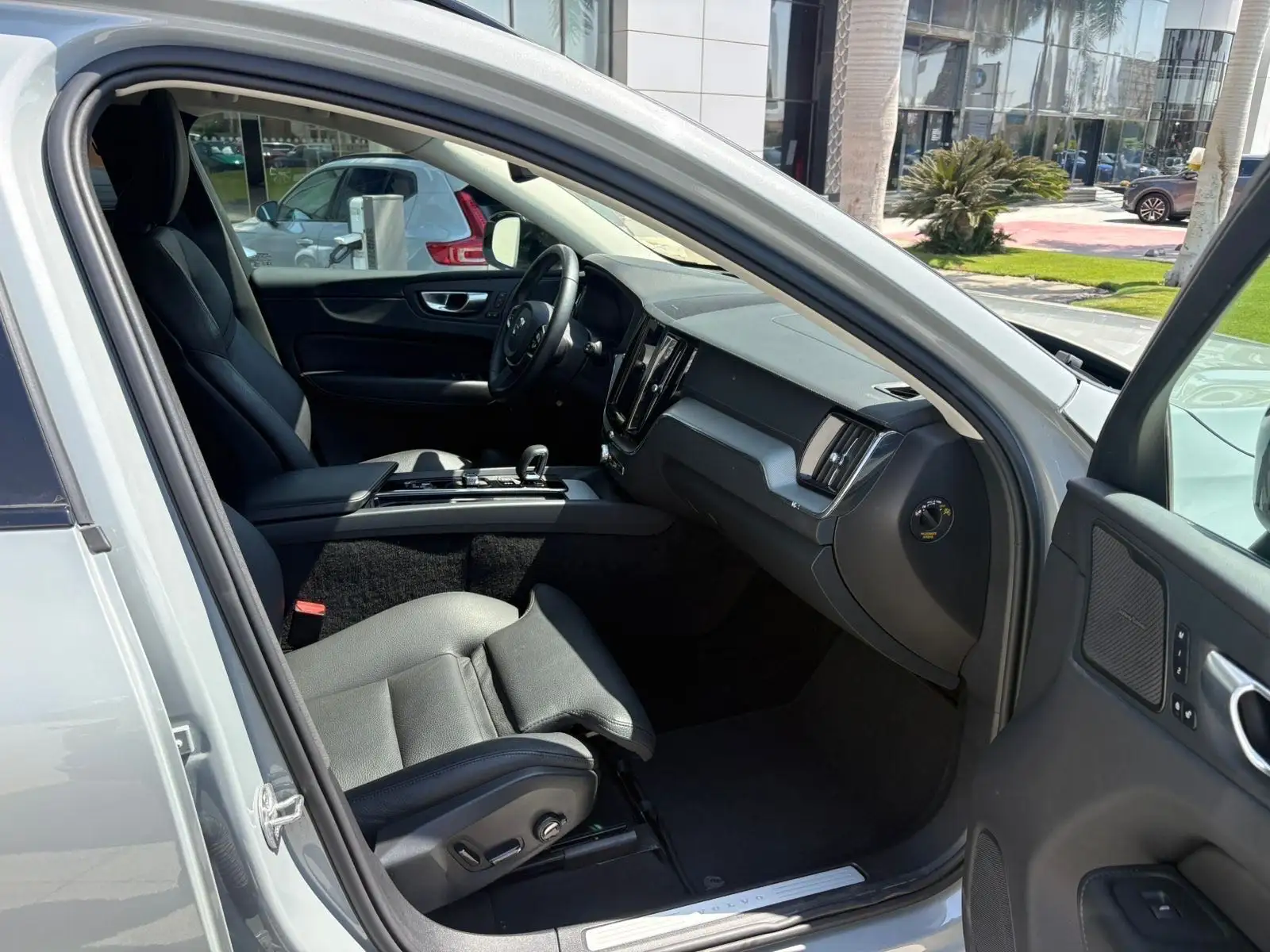 فولفو XC 60 2024