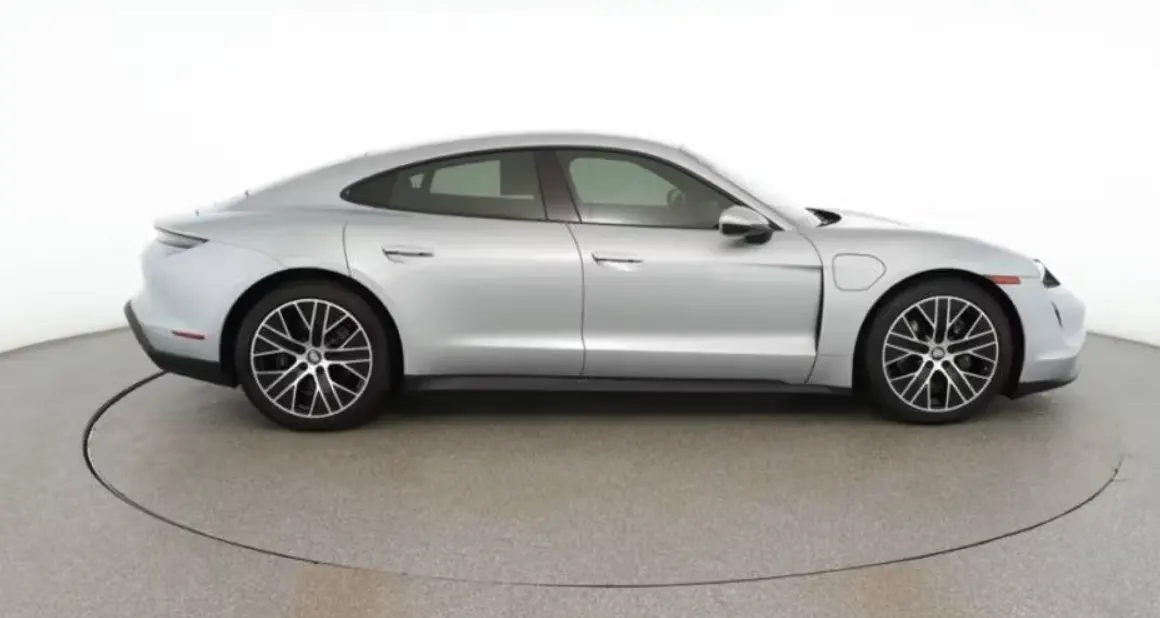 بورش تايكان 2023