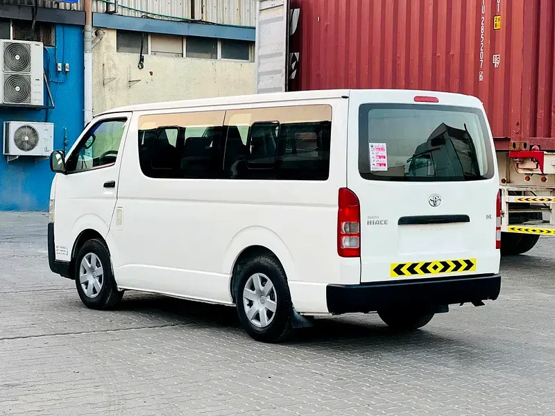 Toyota Hiace 2013
