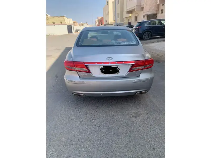 هيونداي أزيرا 2011