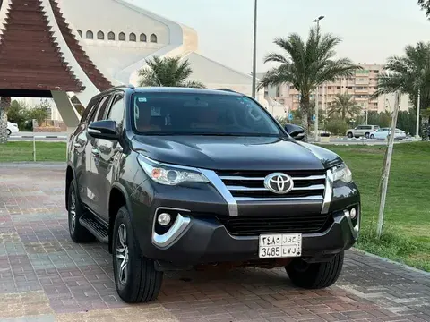 تويوتا فورتشنر 2016