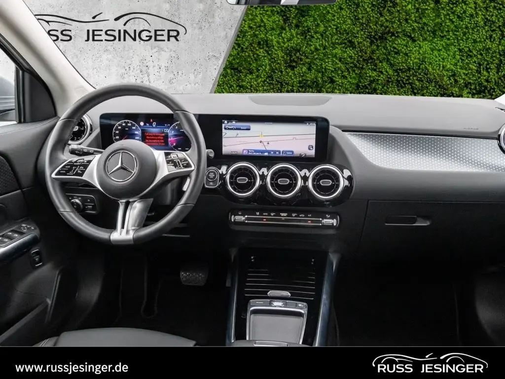 Mercedes Benz GLA Class 2023