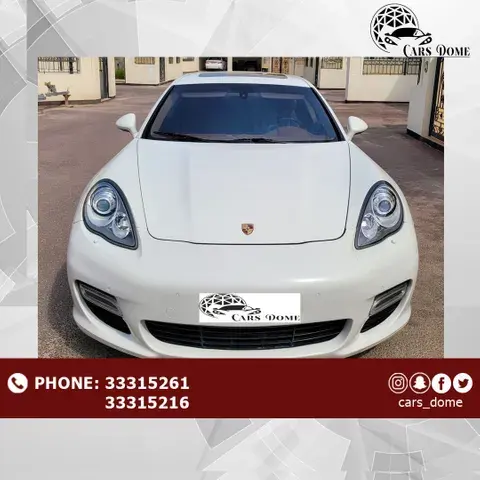 Porsche Panamera 4S 2010