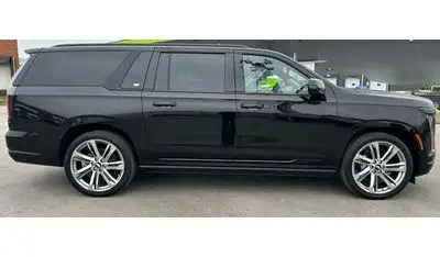 Cadillac Escalade Sport Platinum 6.2L AWD with COOLBOX