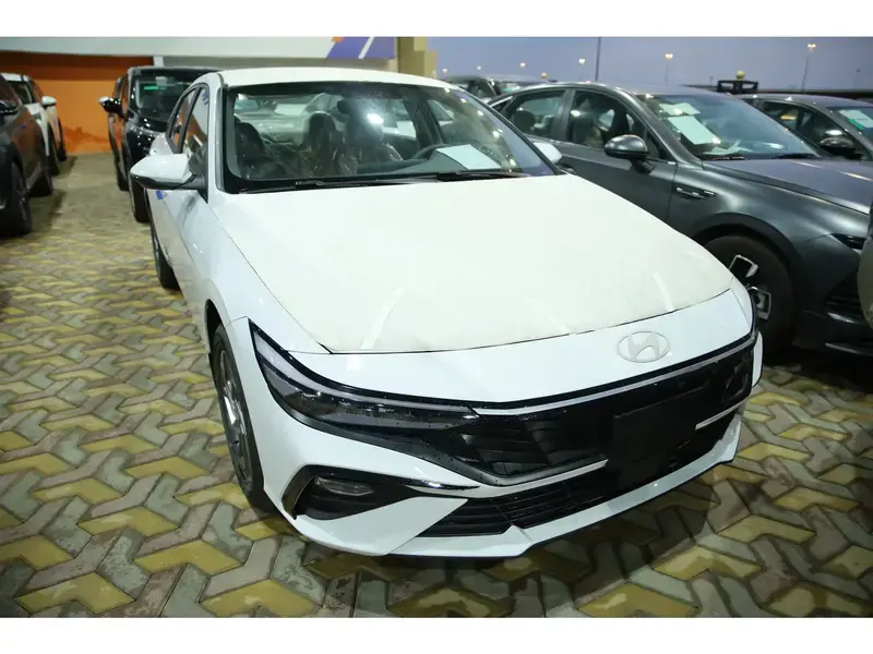 هيونداي إلنترا 1500 سمارت 2025