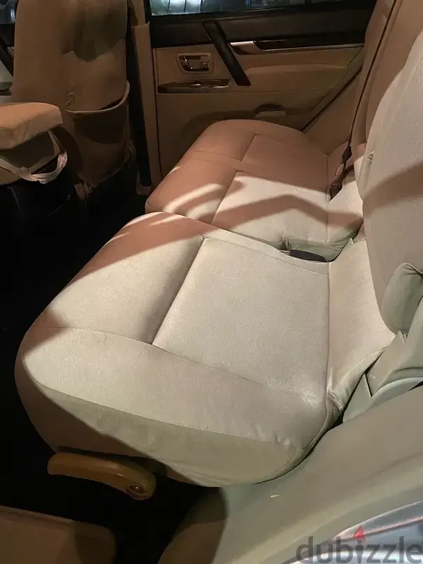 ميتسوبيشي باجيرو 2012