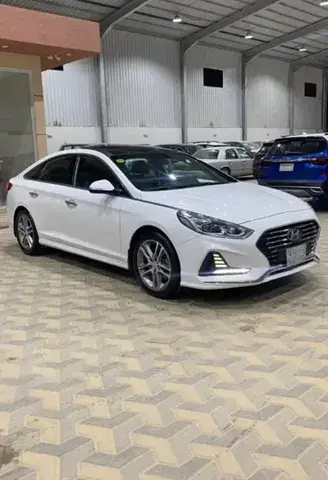 تويوتا كامري 2.4 Hybrid XLE 2018