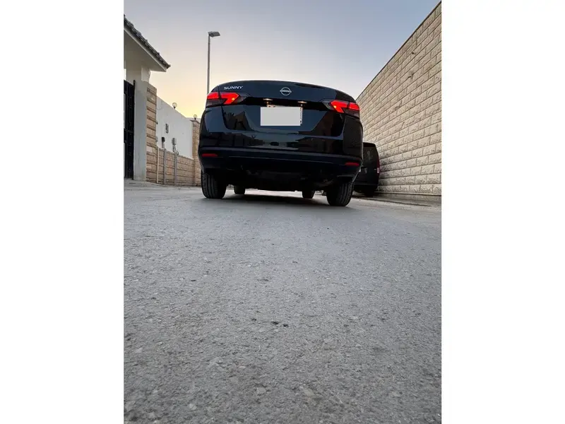 Nissan Sunny 2024