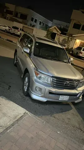 تويوتا لاند كروز 2010