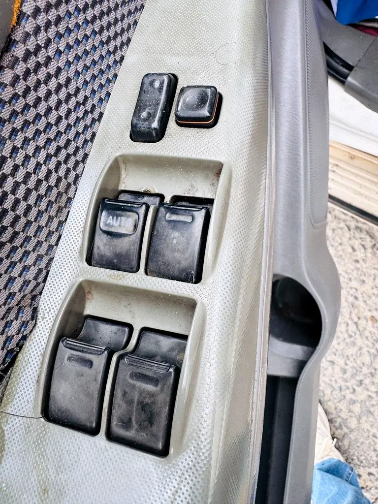 تويوتا هيلوكس 2008