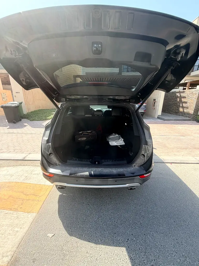 لينكولن MKC 2019