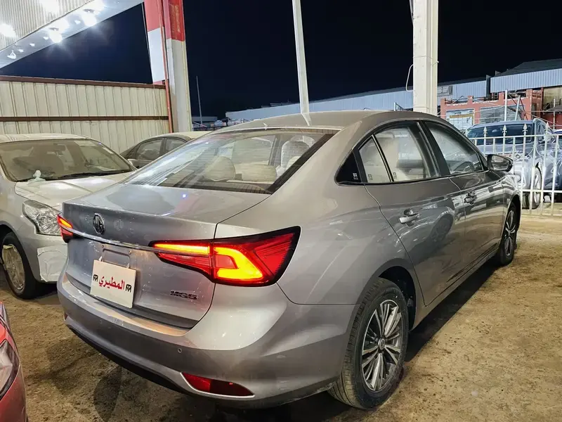 ام جي 5 2024 فل كامل