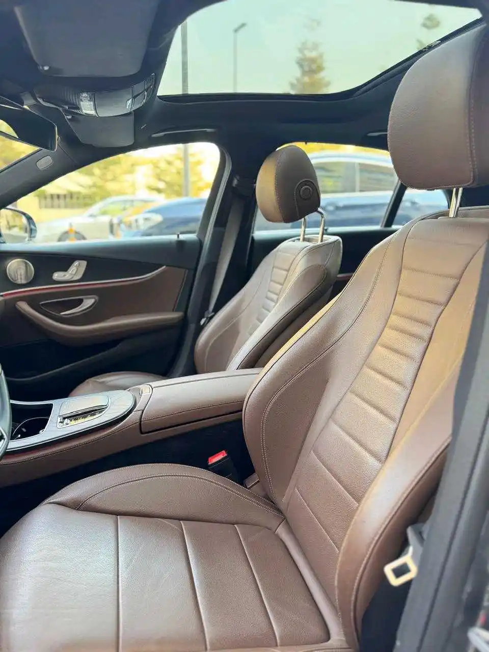 مرسيدس بنز E Class 2022