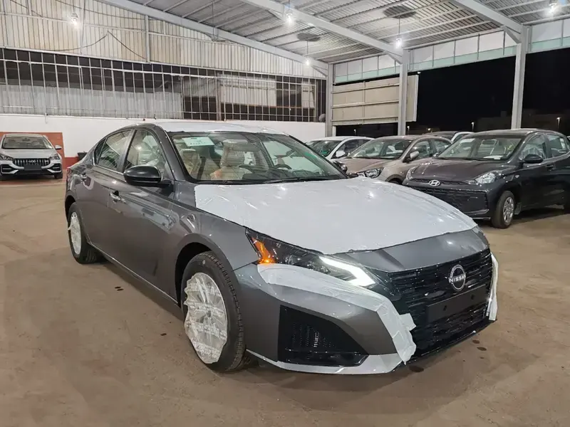 نيسان التيما 2024 استاندر