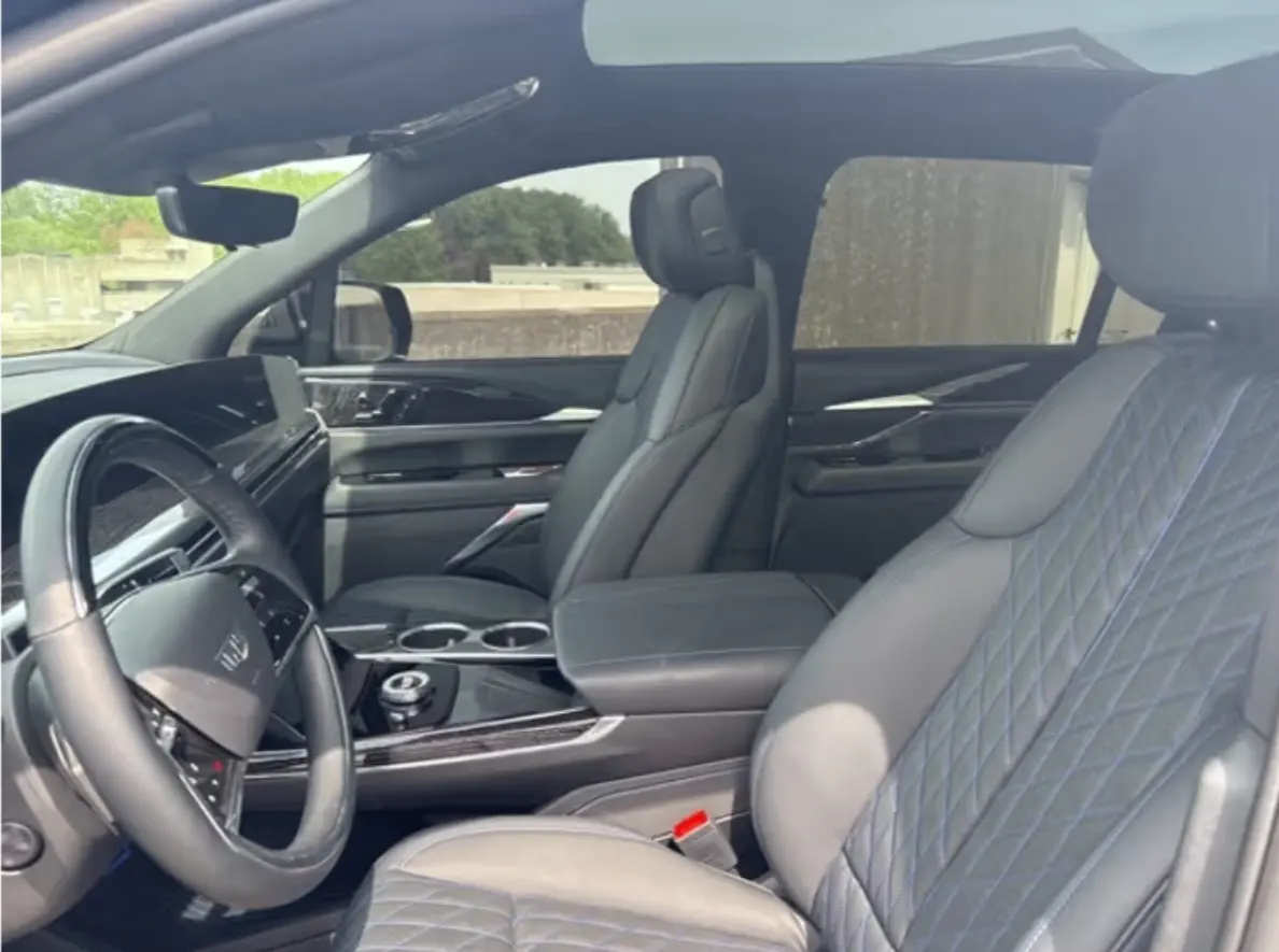 كاديلاك اسكاليد 2025