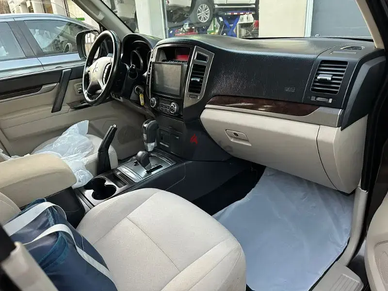 ميتسوبيشي باجيرو 2017