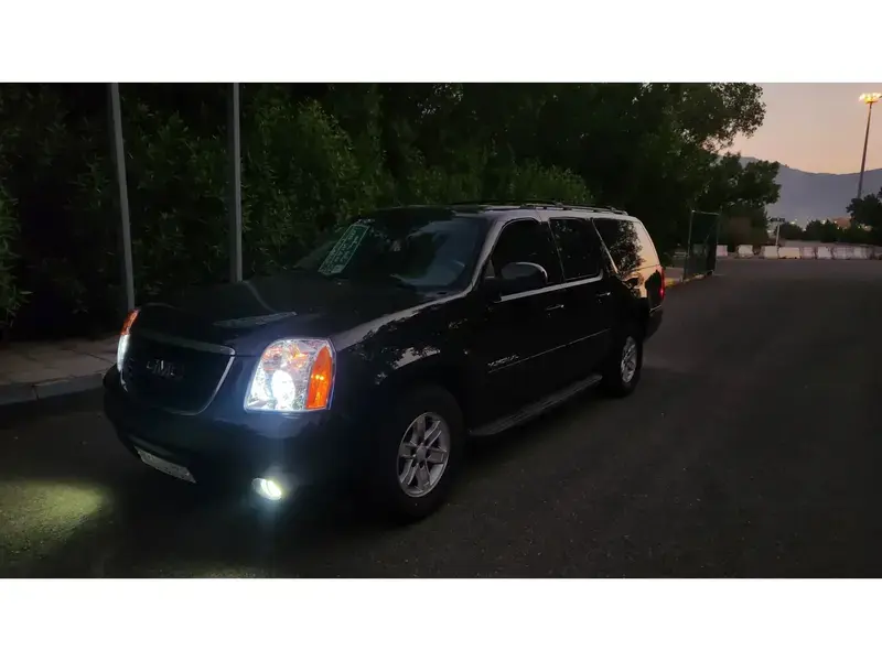 GMC Yukon XL 2010